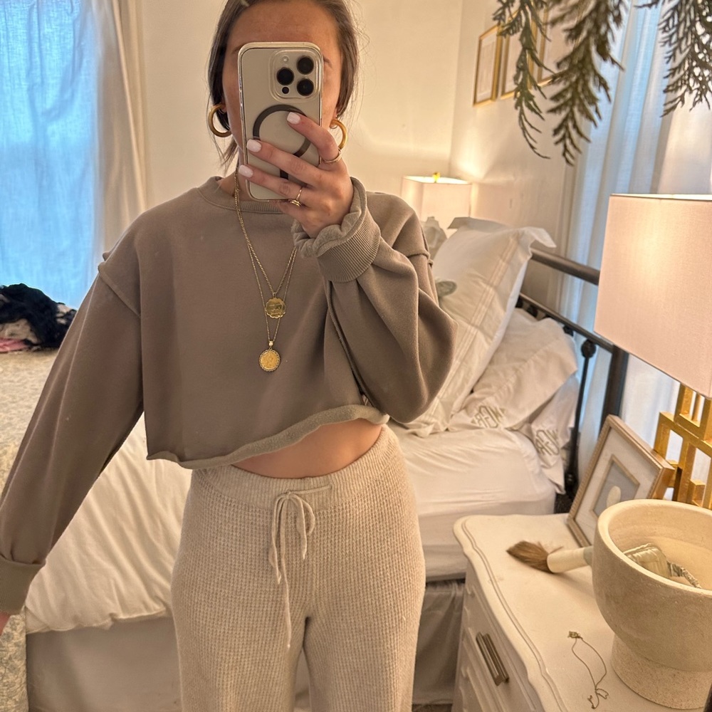Cropped sweatshirt
